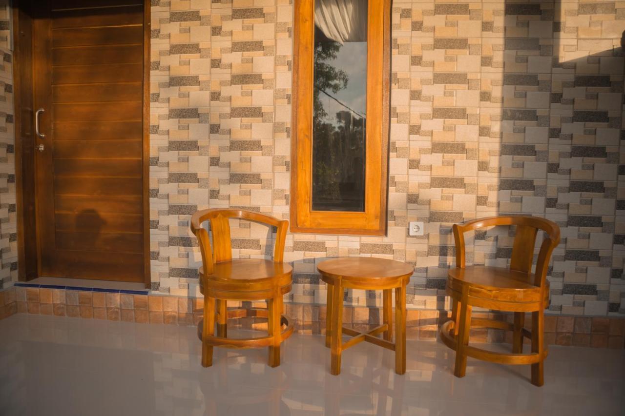 Prasi Sunrise Homestay Toyapakeh Extérieur photo